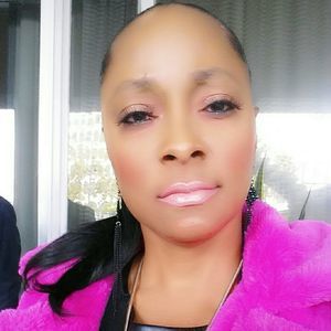 Meet your Posher, Monique